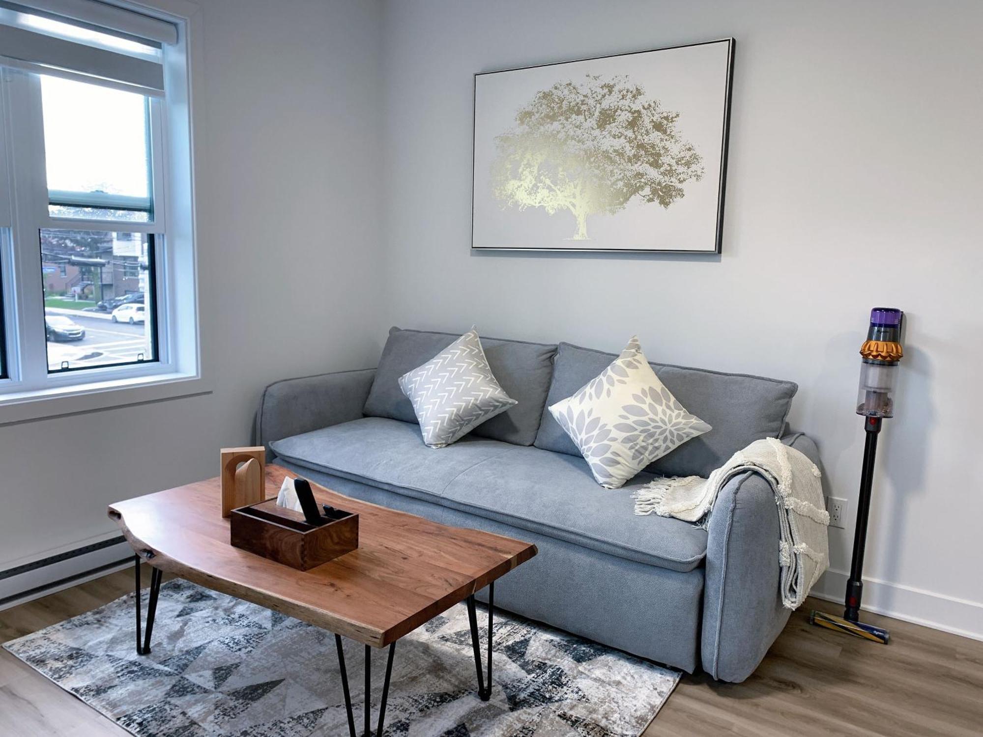 10 Minutes To Dt With Free Parking Apartment Longueuil Bagian luar foto