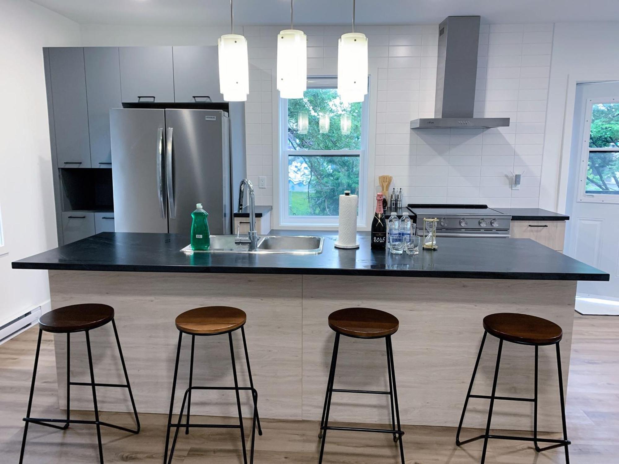 10 Minutes To Dt With Free Parking Apartment Longueuil Bagian luar foto